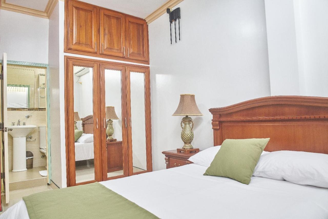 Departamentos Marcecilia De 2 Y 3 Habitaciones En El Centro De Manta Buitenkant foto