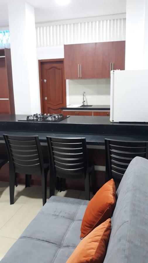 Departamentos Marcecilia De 2 Y 3 Habitaciones En El Centro De Manta Buitenkant foto